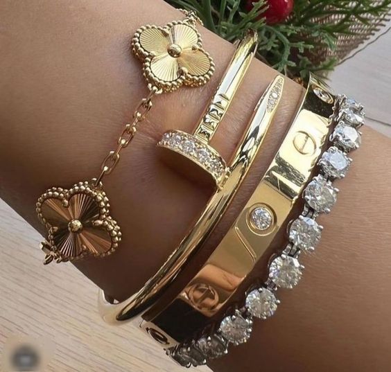 CLOVER | Gold Bracelet | EXTRA 10% OFF - Image 2