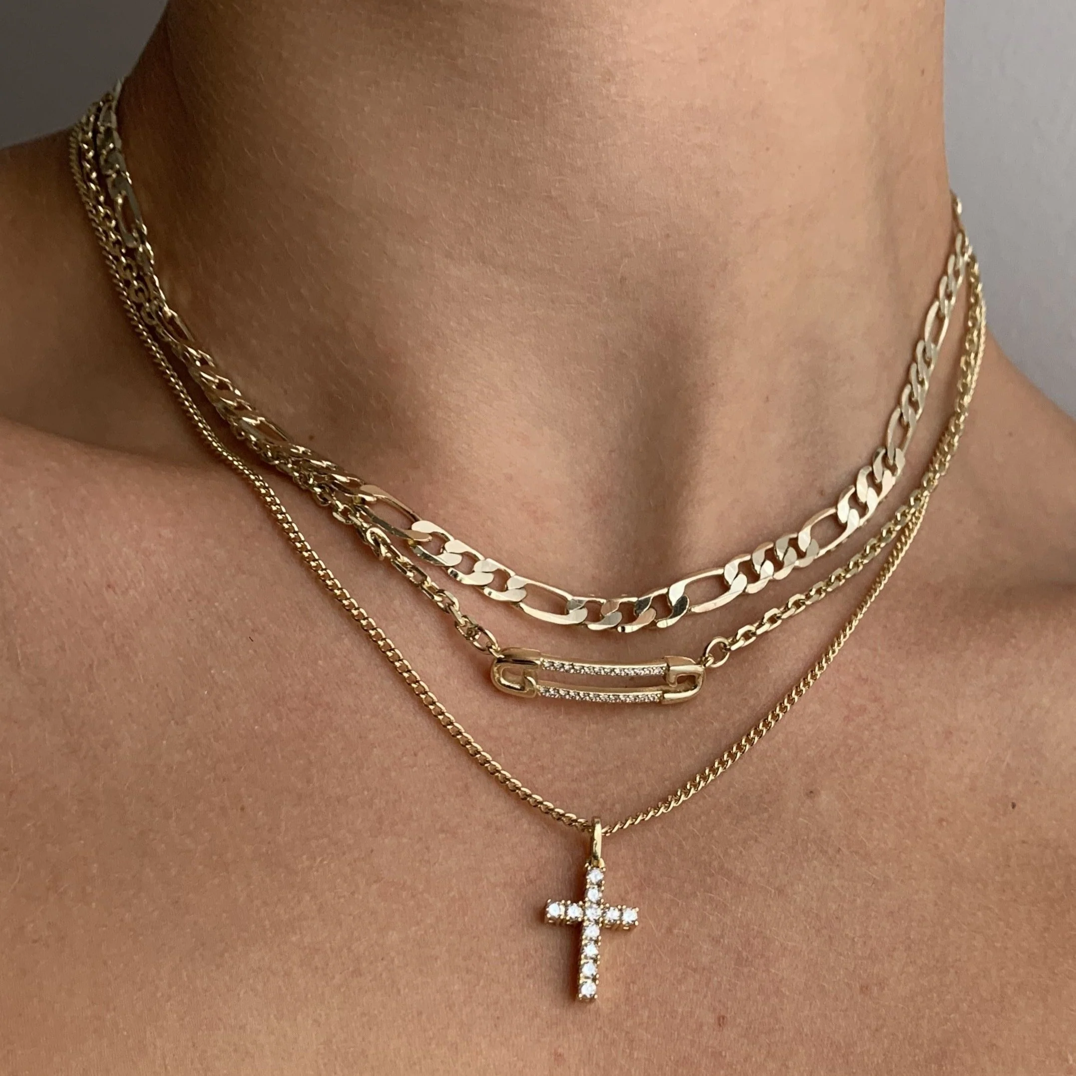EXCLUSIV | Elegance Cross necklace - Image 4