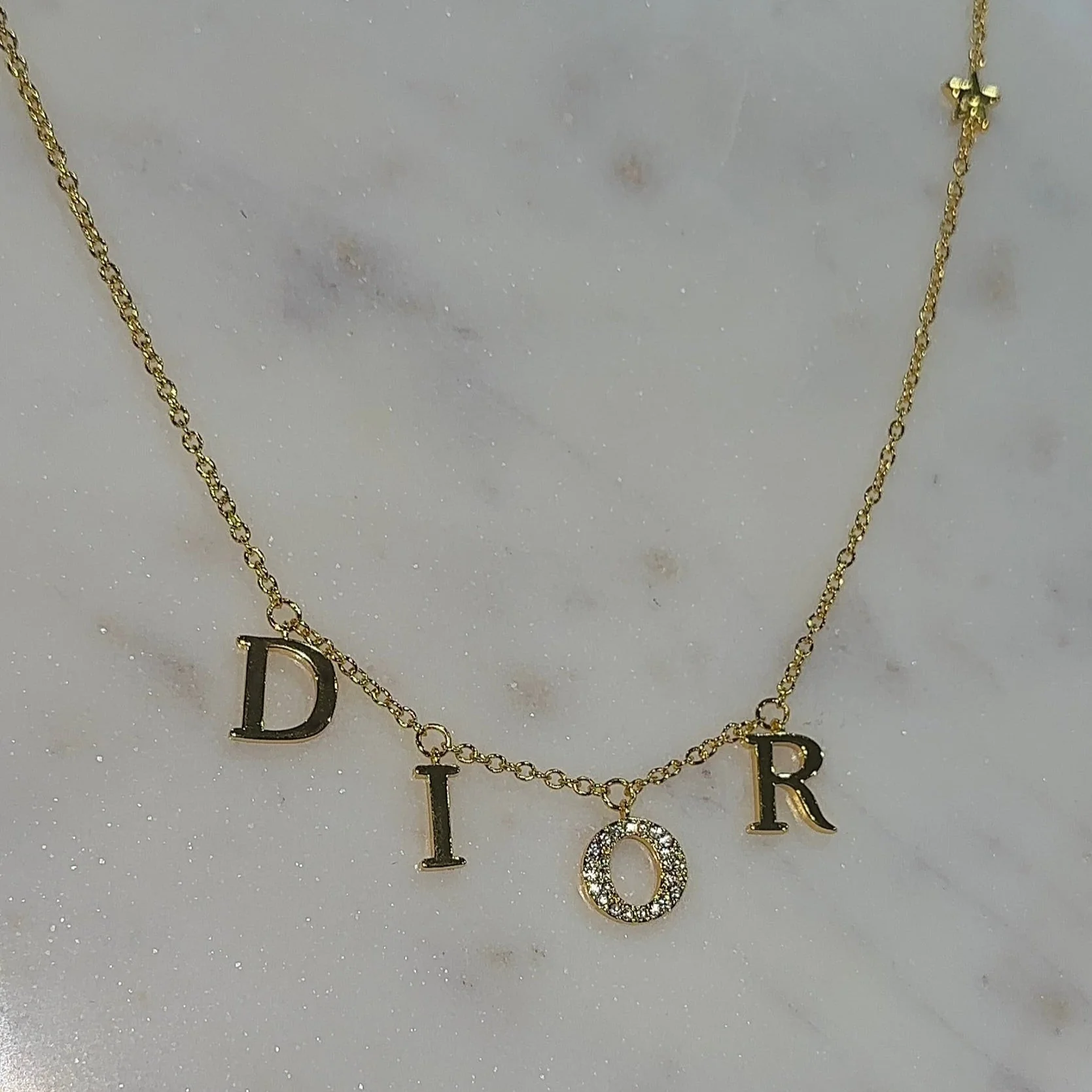 EXCLUSIVE | DR Necklace Gold - Image 3