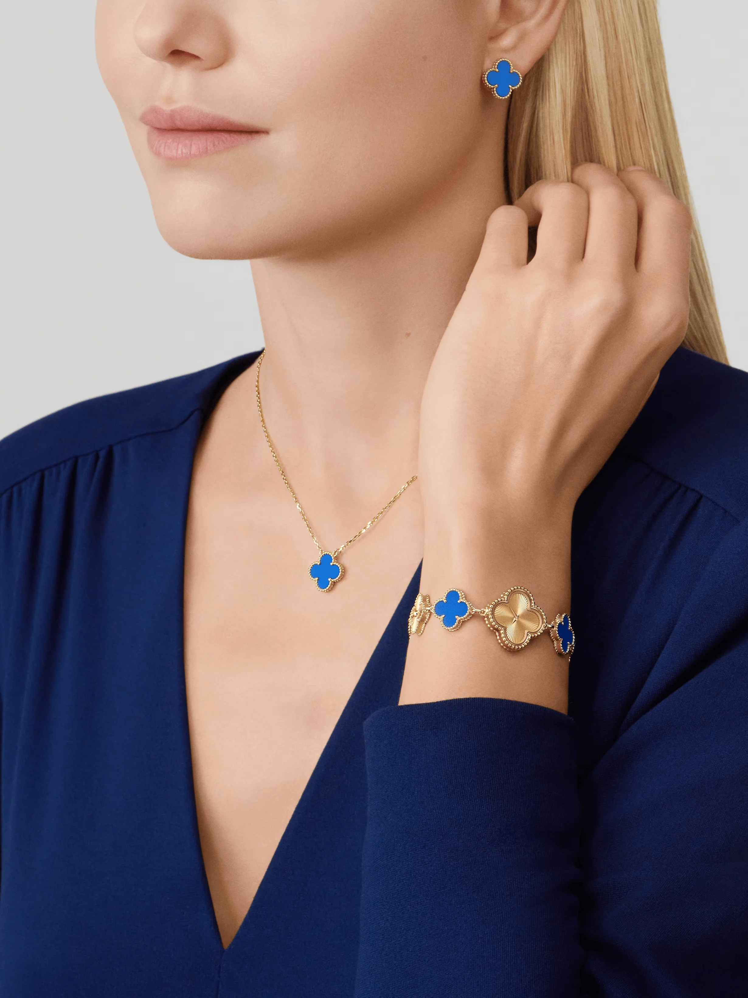 CLOVER | Blue Necklace - Image 3