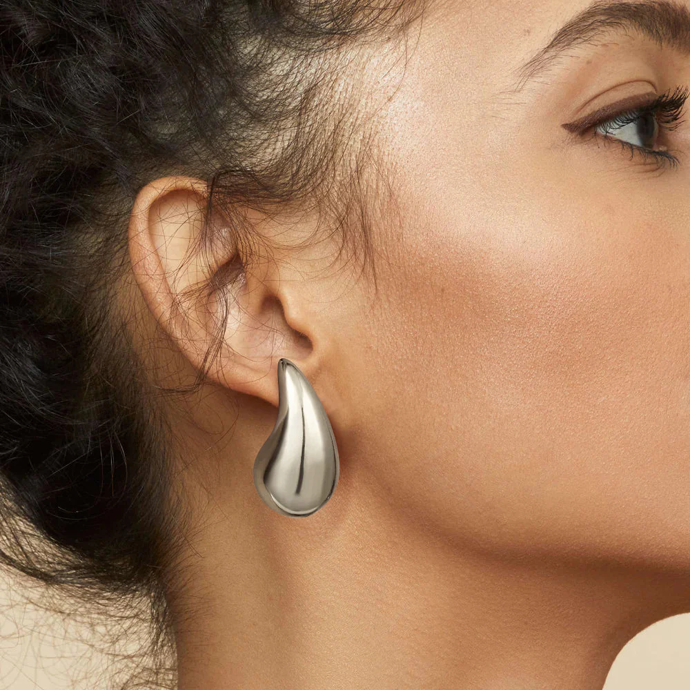 Sandra Teardrop Gold Earrings - Image 5